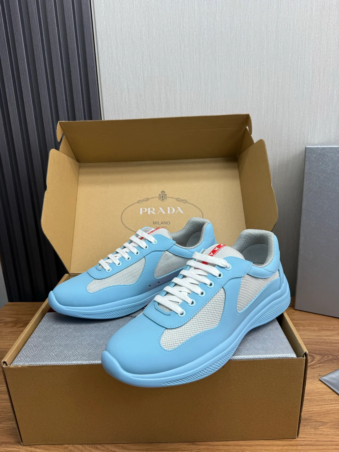 Men's shoes 640💰 [PRADA] Hot selling items🔥Must be recommended every day~~ Official website synchronized, 1:1 high quality shipments✔️ Imported cowhide fabric, rubber material + cowhide lining, original bottom, high-end airplane box packaging🎁 38-45 (38.45 custom-made, non-returnable)